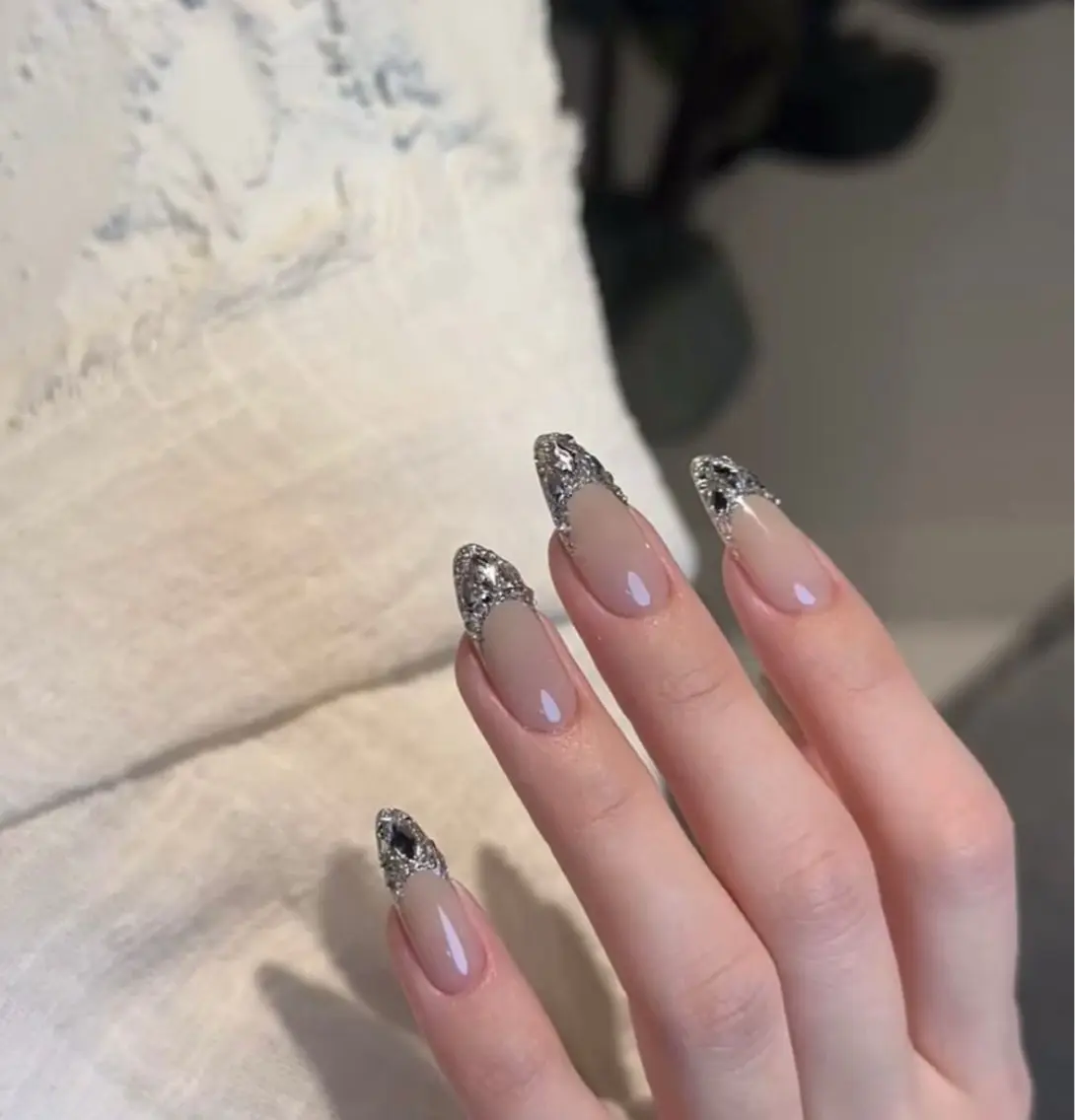 ネイル アートネイル フレンチネイル ジェルネイル キラキラネイル ニュアンスネイル Ryu Nail YukiChanのネイルデザイン