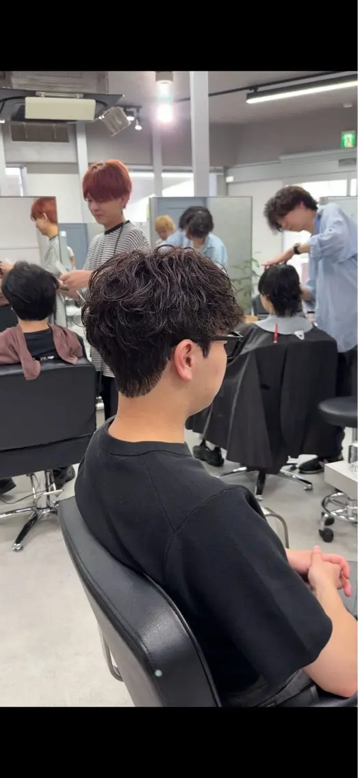 ショート パーマ メンズ ダウンパーマ メンズ韓国風 メンズパーマ 韓国風ヘア 島田 珠羽のヘアスタイル