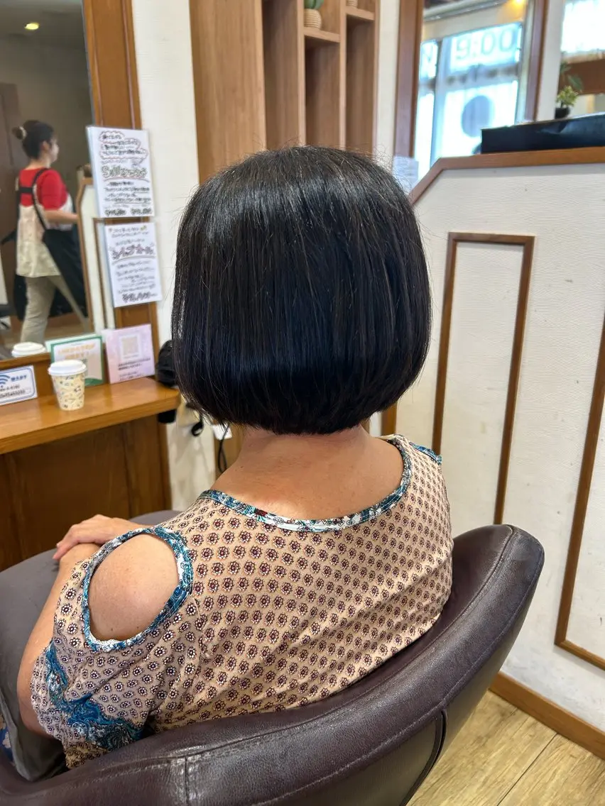 ミディアム KUDAKA MOMOKOのヘアスタイル