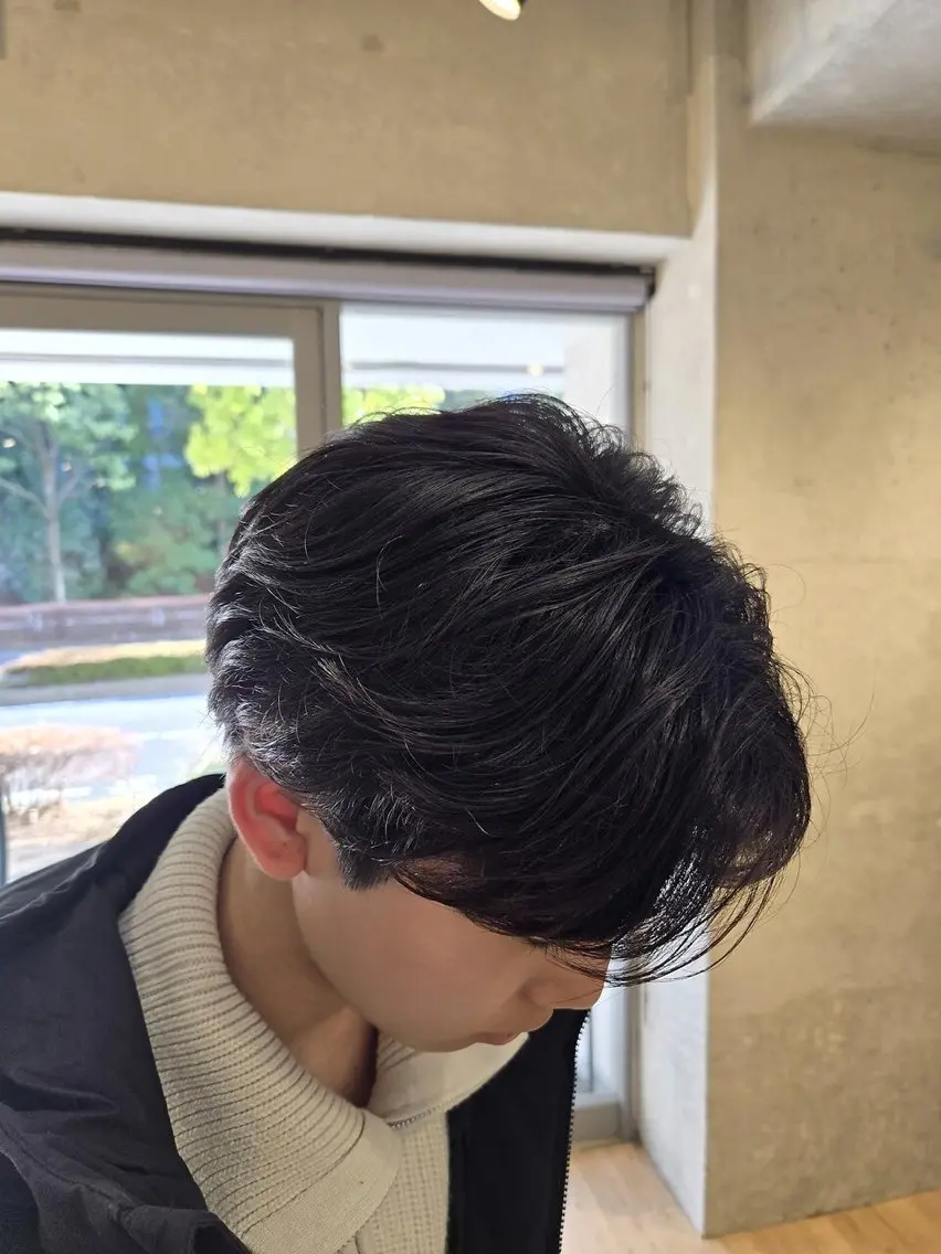 ショート パーマ メンズ メンズバレイヤージュ メンズブリーチ メンズハイライト メンズインナーカラー メンズメッシュ カット 髪質改善/透明感 OAK兵庫のヘアスタイル