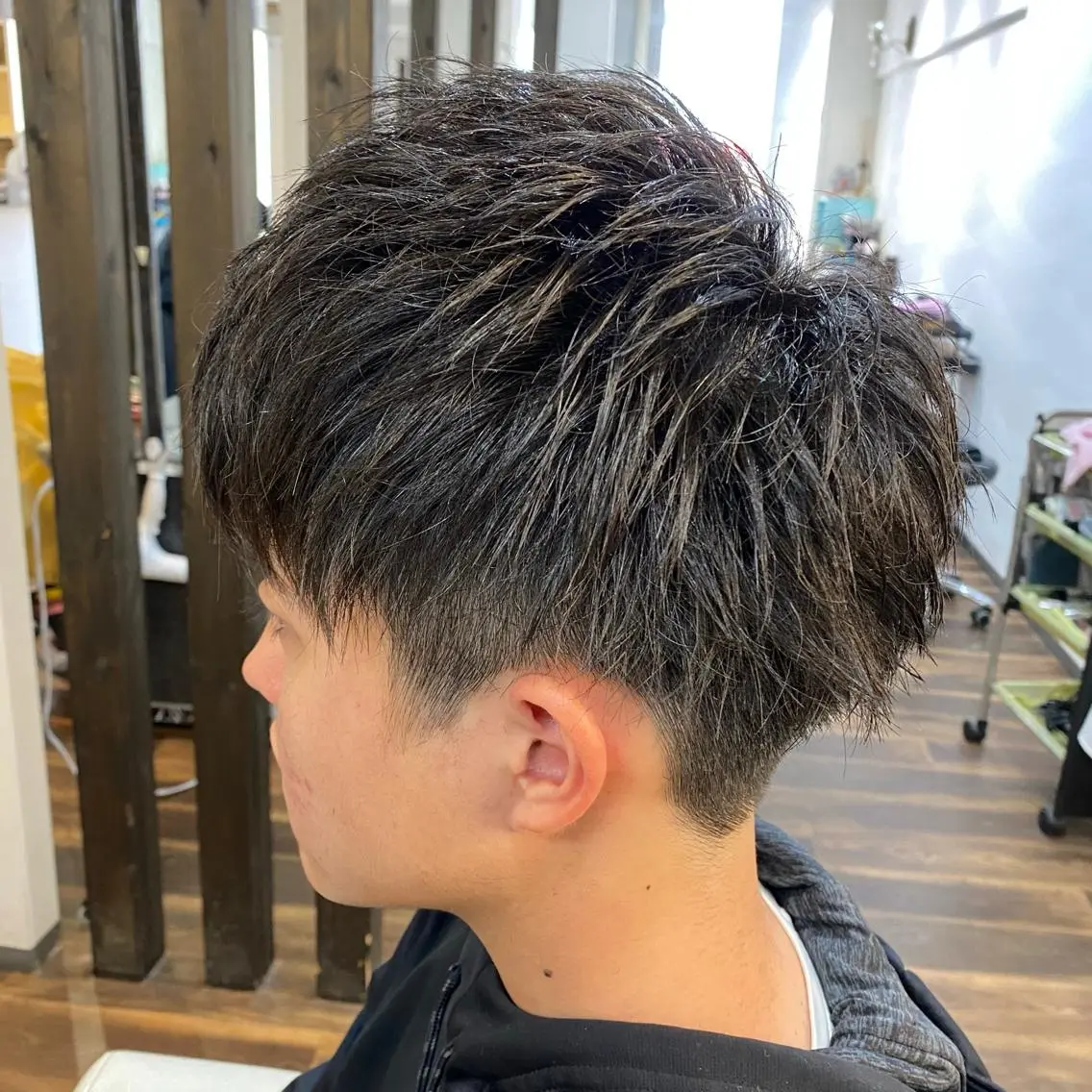 ショート メンズ マッシュ 刈り上げ 堀 広夢のヘアスタイル