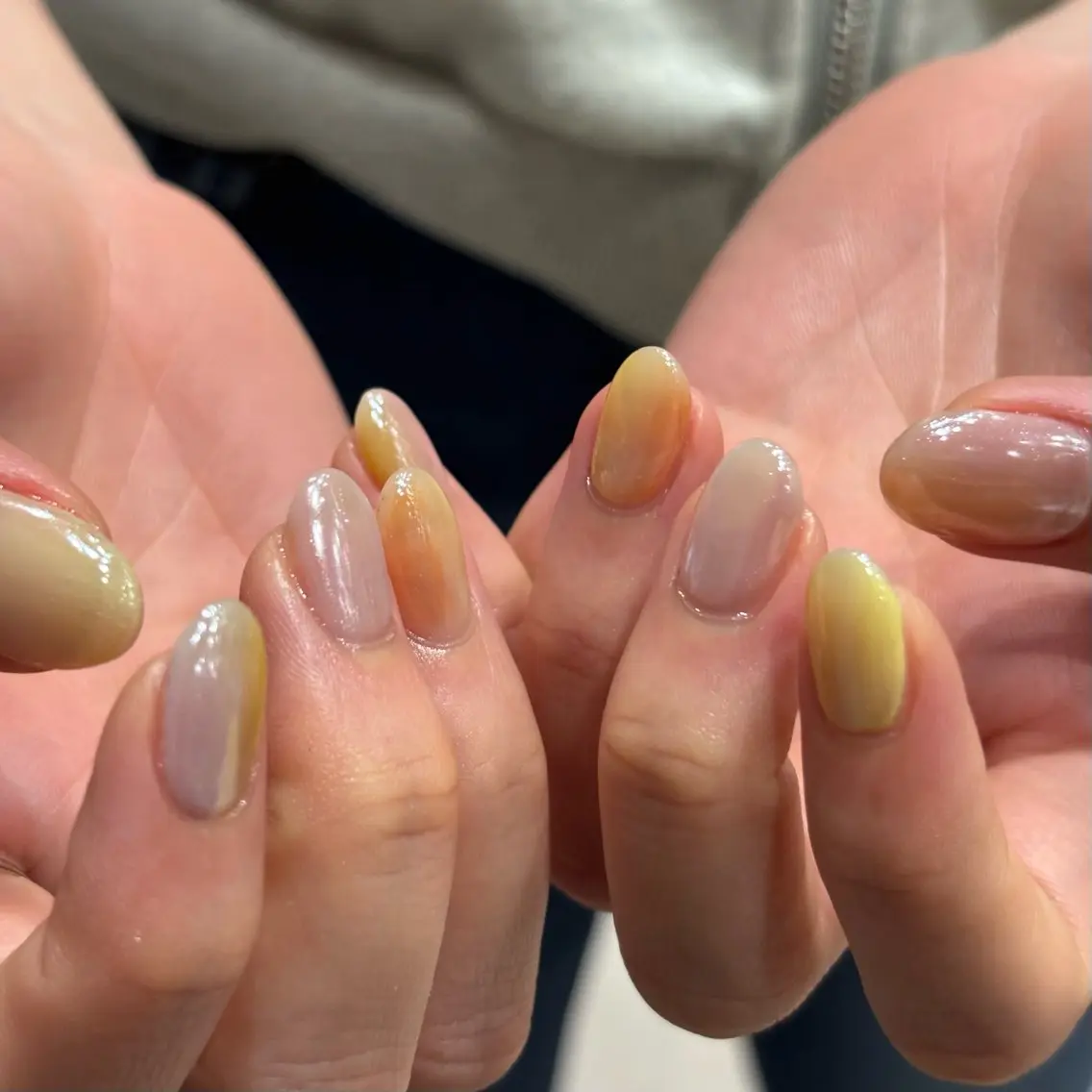 ネイル ミラーネイル ホワイト ハンドネイル N° nail_ fuyukaのネイルデザイン