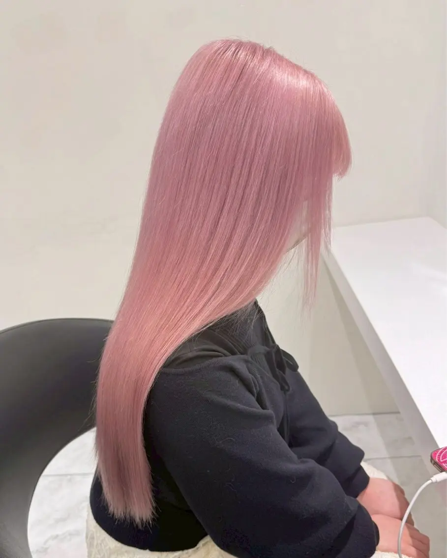 ロング カラー ブリーチ 透明感カラー ハイトーンカラー ヘアカラー ハイトーンカラー💞 くるみ🎀のヘアスタイル