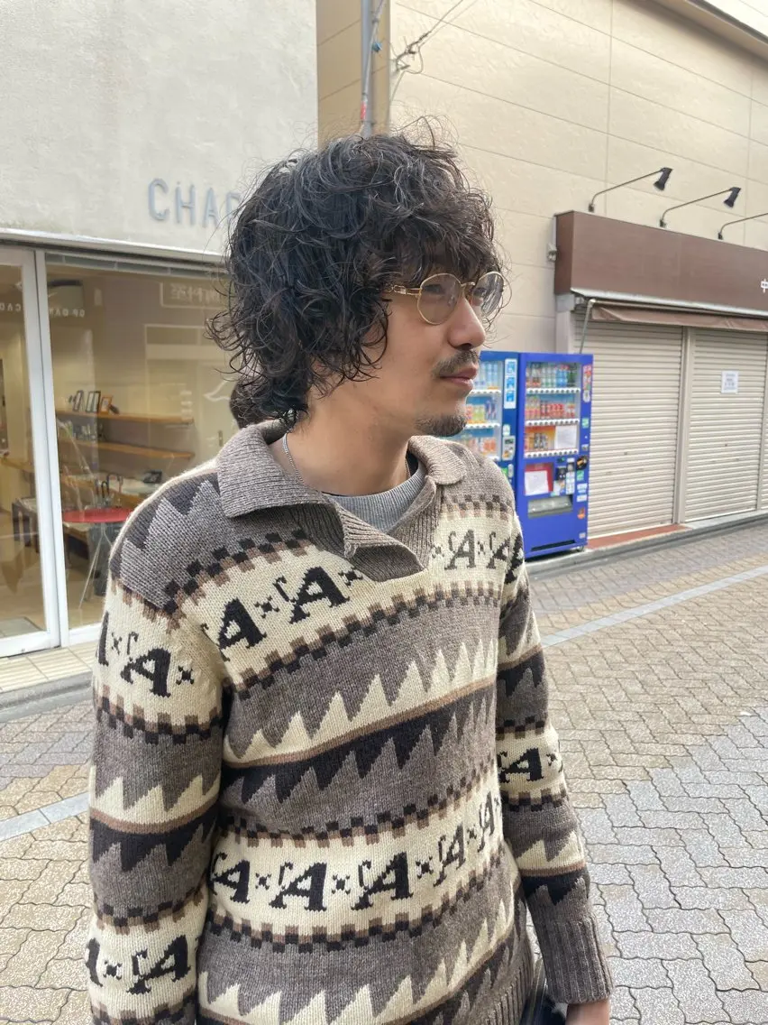 ショート メンズ メンズパーマ くせ毛 ズミ🦖髪質改善 艶ボブ/ハイトーンのヘアスタイル