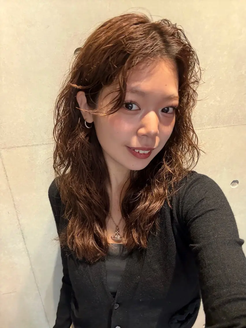 ロング カット パーマ レイヤーカット\ウル フ　chinatsuのヘアスタイル