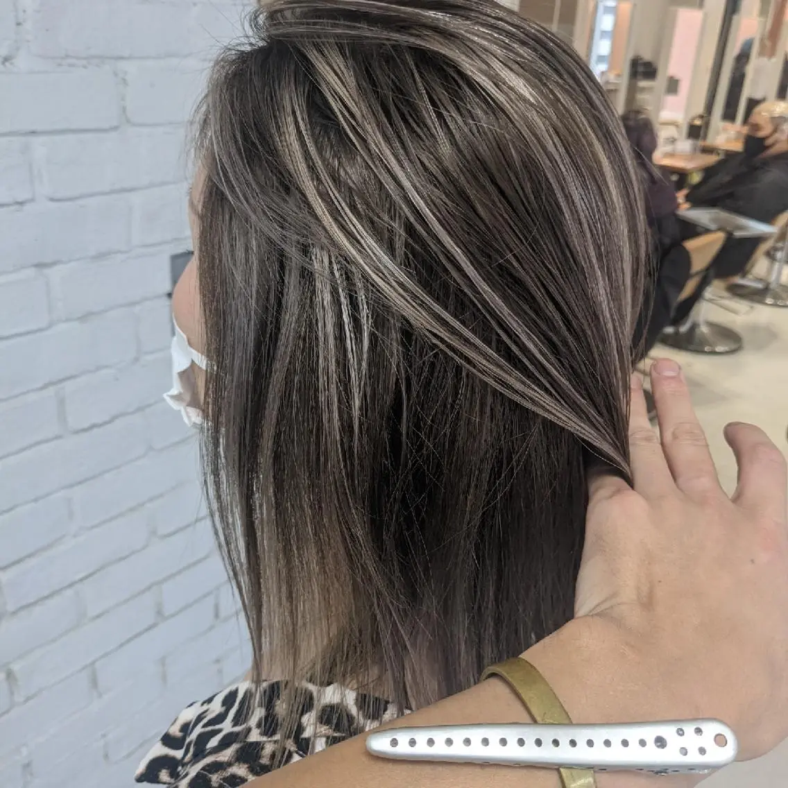 セミロング ハイライト カット 縮毛矯正 トリートメント nameless髪質 改善ブリーチ心斎橋のヘアスタイル