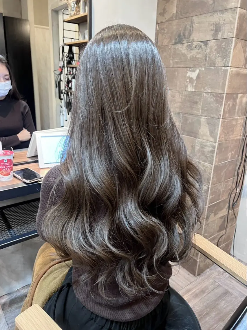 カラー 三輪 凌雅のヘアスタイル