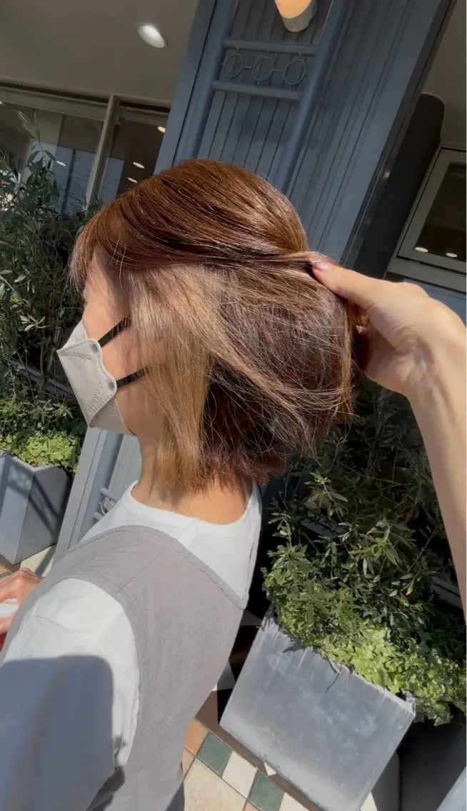ショート カラー ヘアカラー トリートメント 小濱 愛美莉のヘアスタイル