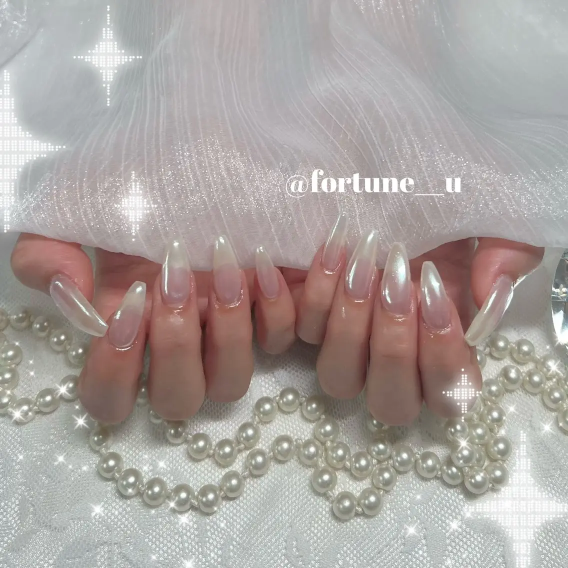 ネイル ガーリー 韓国ネイル ミラーネイル 持ち込み ワンホンネイル ハンドネイル 💜✩.* Yuuna💜のネイルデザイン