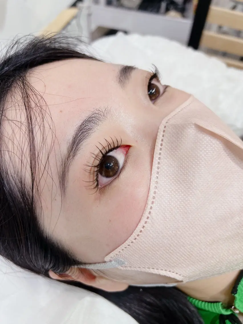 マツエク・マツパ パリジェンヌラッシュリフト eyeHbe SAYAKAのマツエク・マツパデザイン