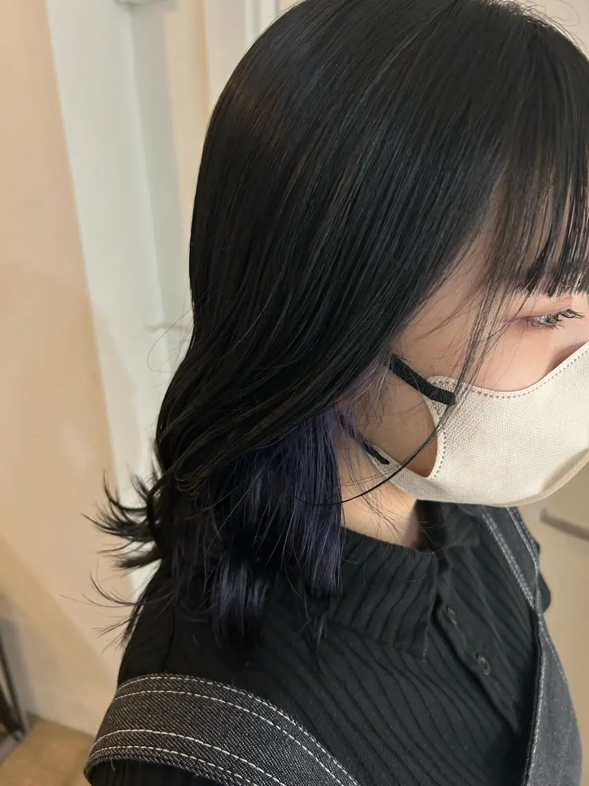 ミディアム カラー インナーカラー パープルカラー ヘアカラー 福村 彩夏のヘアスタイル
