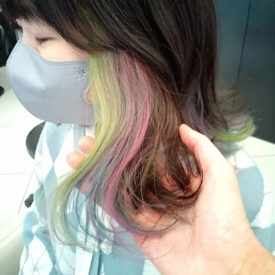ミディアム カラー ユニコーンカラー あらげ 🌈推しカラー🌈ᵕのヘアスタイル