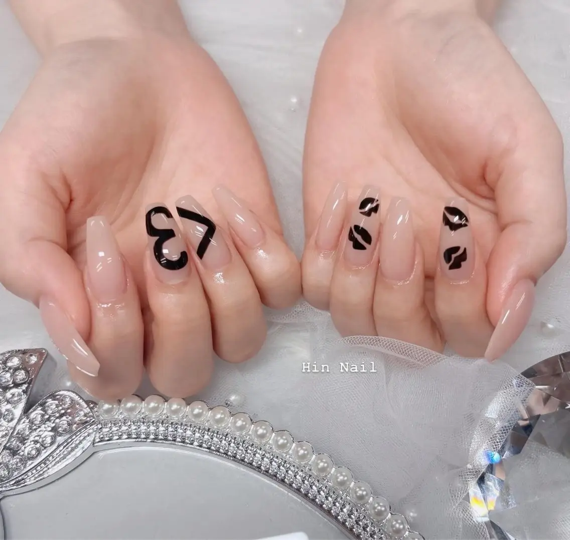 ネイル ハンドネイル HIN NAILのネイルデザイン