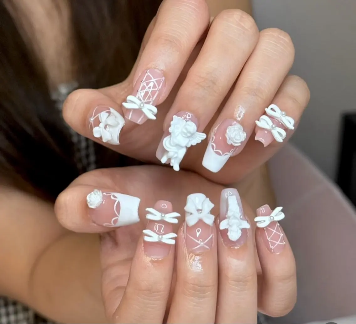 ネイル フレンチネイル ジェルネイル 韓国ネイル マグネットネイル ネイルチップ Rin Nail 新大久保店のネイルデザイン