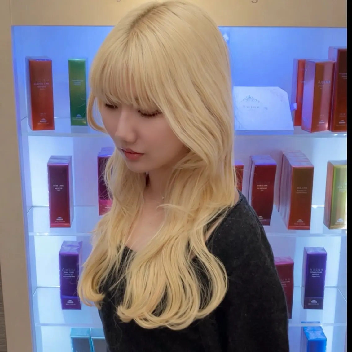 ロング カラー ヘアカラー トリートメント ⭐️韓国ブリーチ 顔周りカット⭐️のヘアスタイル