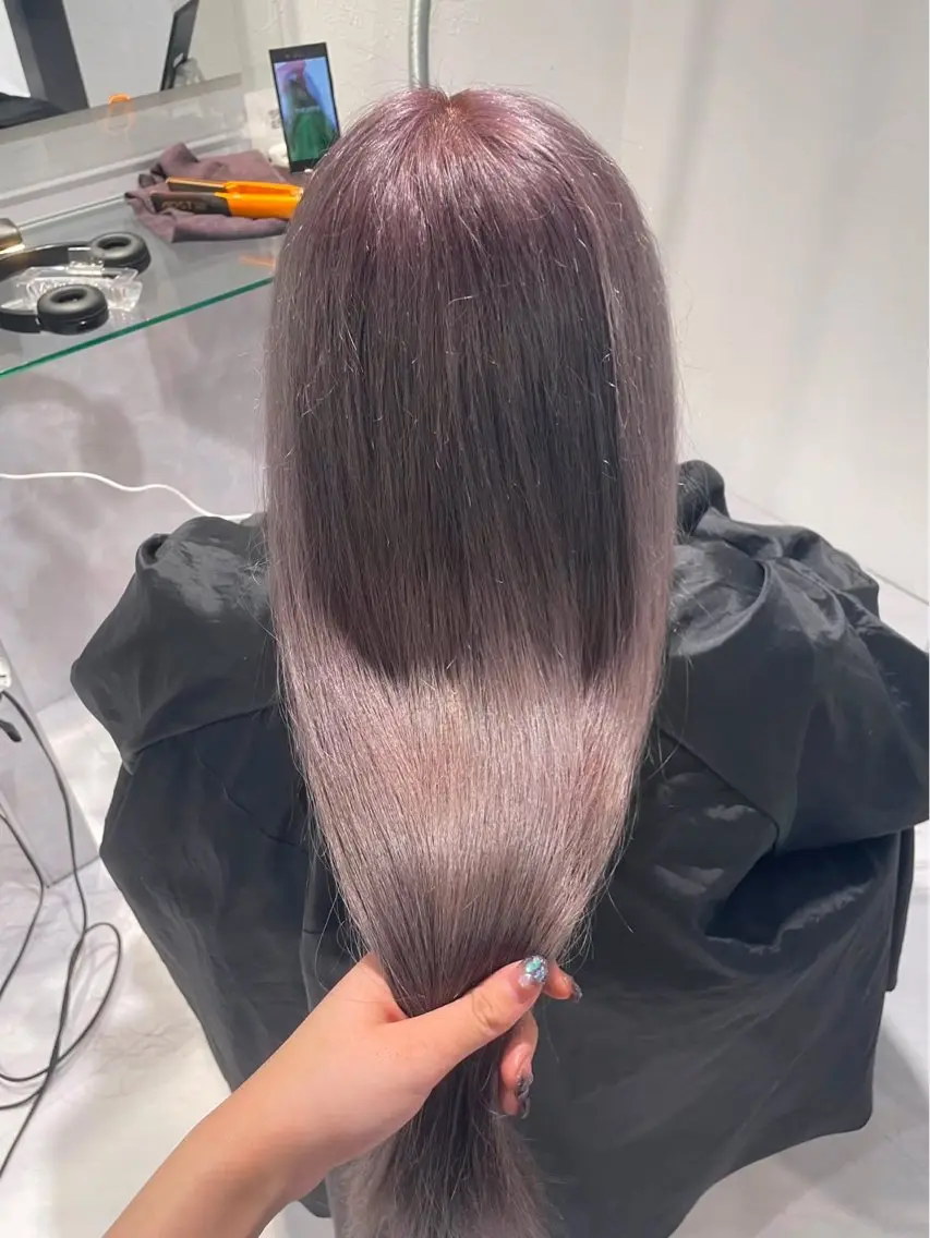 ロング ヘアカラー ブリーチありなし× 淡色🎀𝑼𝑻𝑨のヘアスタイル