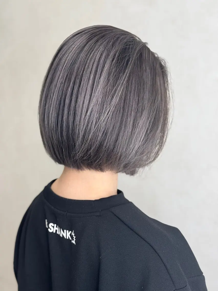 ショート カラー バレイヤージュ ブリーチ ハイトーンカラー エクステ レイヤーカット カット ヘアカラー トリートメント ショーヤ/ブリーチ /エクステのヘアスタイル