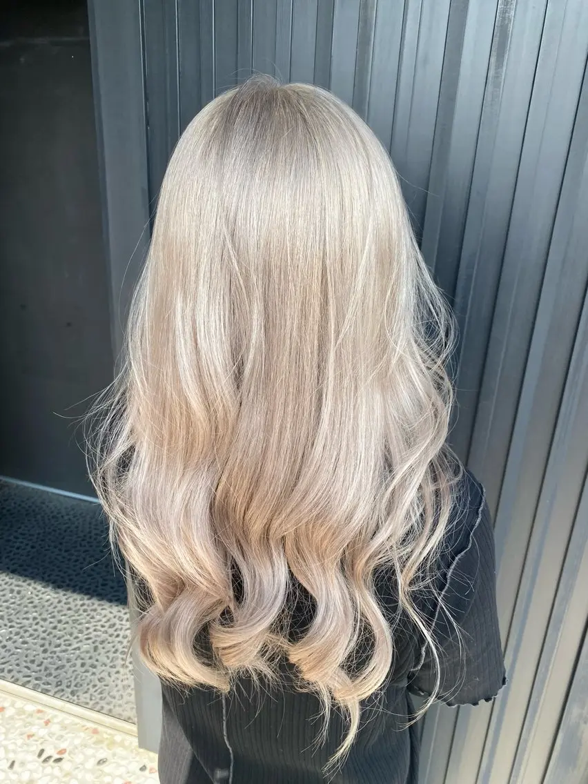 カラー ブリーチ BIANCA伊勢崎 mayaのヘアスタイル
