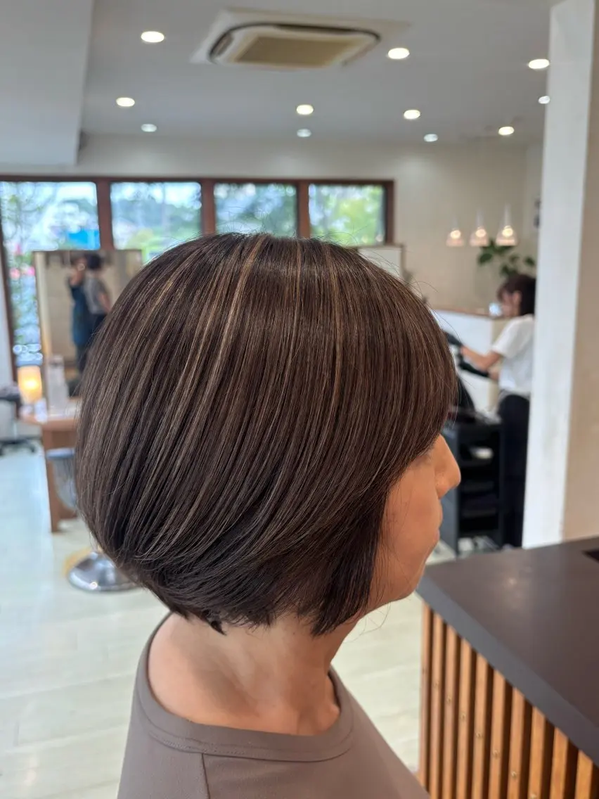 ショート カラー ハイライトカラー ハイライト ヘアカラー 暖色❤️艶カラー/ あおいのヘアスタイル