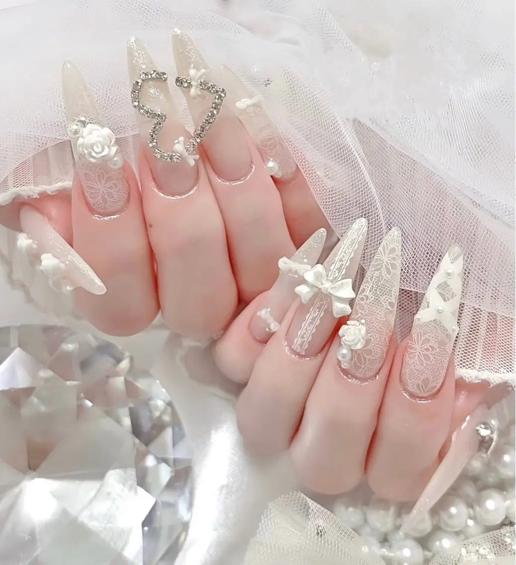 ロング ハンドネイル E🌷nail 長さだし専門店のネイルデザイン
