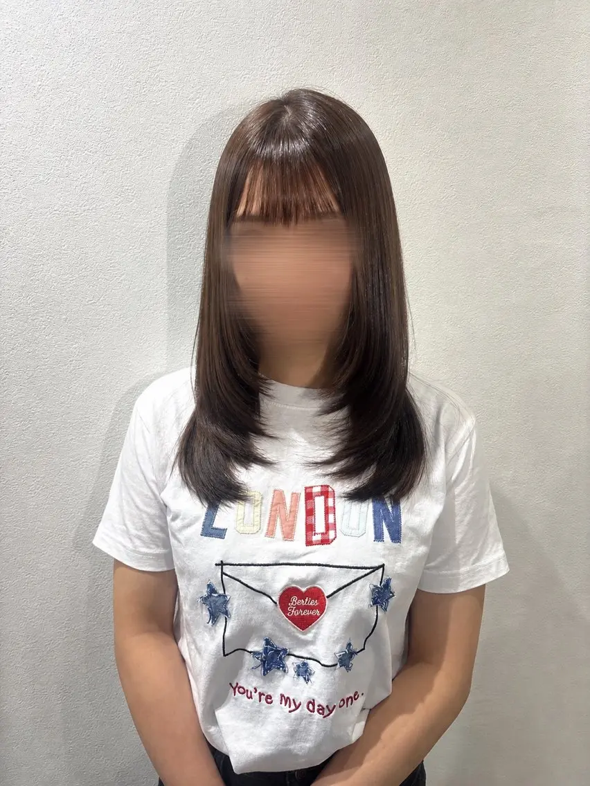 ミディアム カラー ミディアムレイヤー レイヤーカット カット ヘアカラー 望月 憂嘉のヘアスタイル