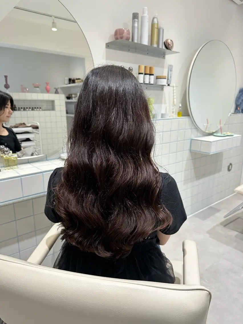ロング パーマ くせ毛 ロング カット パーマ トリートメント sena/博多/ コテ巻き風パーマのヘアスタイル