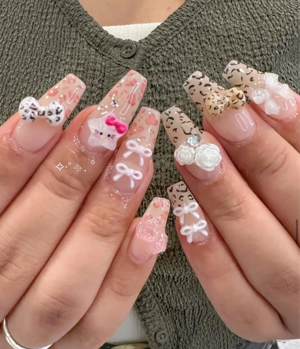 ネイル アートネイル フラワーネイル フレンチネイル ジェルネイル グラデーション Ryu Nail NekoChanのネイルデザイン