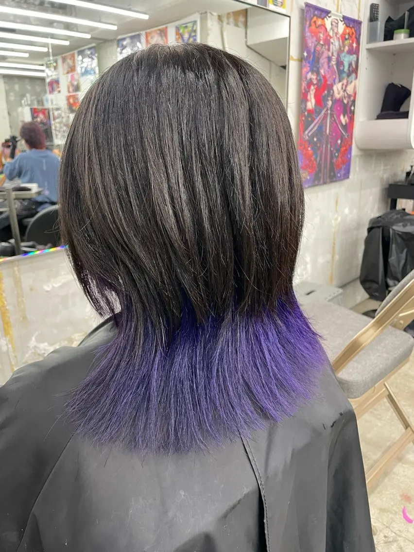 セミロング カラー ヘアカラー インナーカラー 推し ブリーチ 髪質改善のヘアスタイル