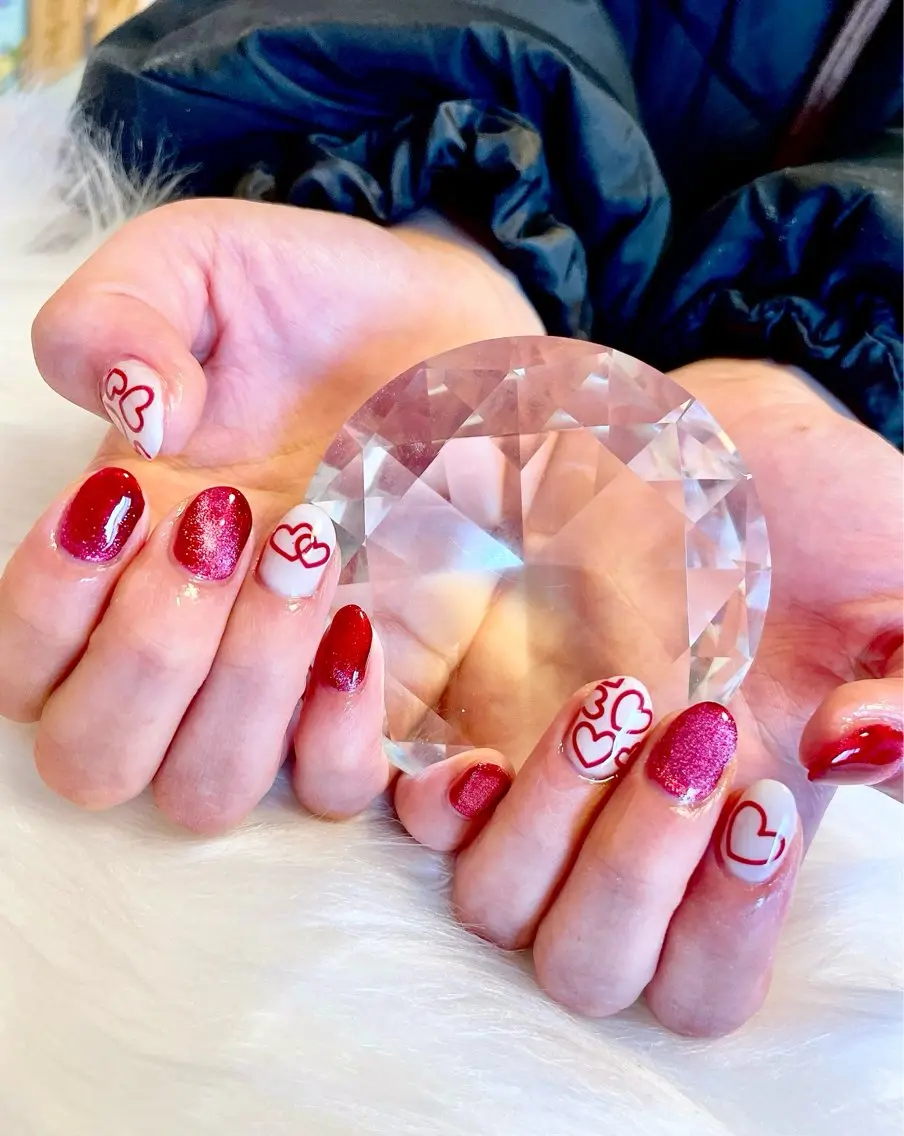 ネイル ハート マグネットネイル バレンタイン 冬ネイル クリスマス Betty❤︎ ネイル＆よもぎ蒸しのネイルデザイン