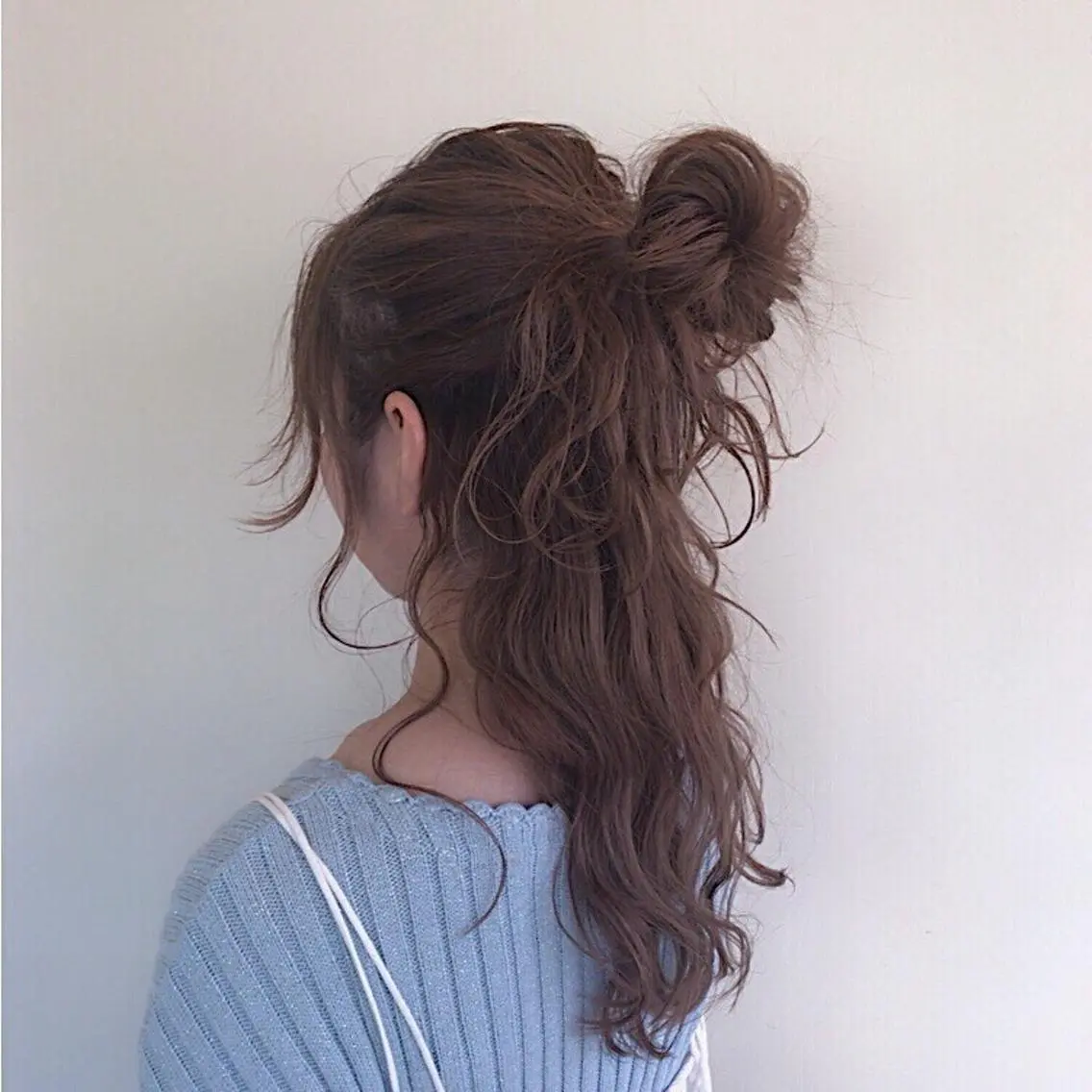 ロング カラー ヘアアレンジ 中野 ゆかのヘアスタイル