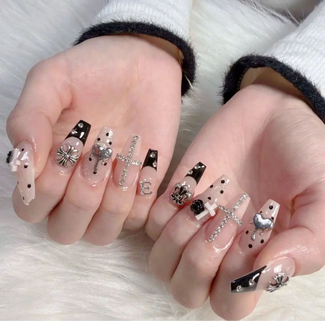 ネイル ハンドネイル moon nailsのネイルデザイン