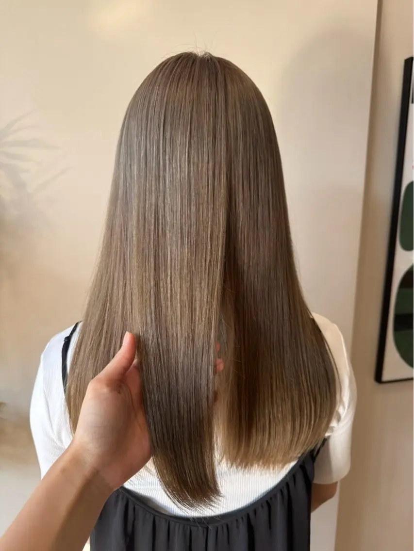 ロング ヘアカラー 渡部 円のヘアスタイル