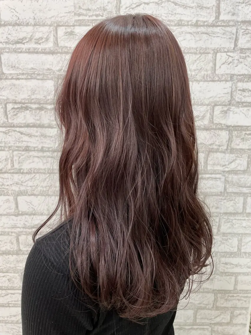 ロング 土居 早紀のヘアスタイル