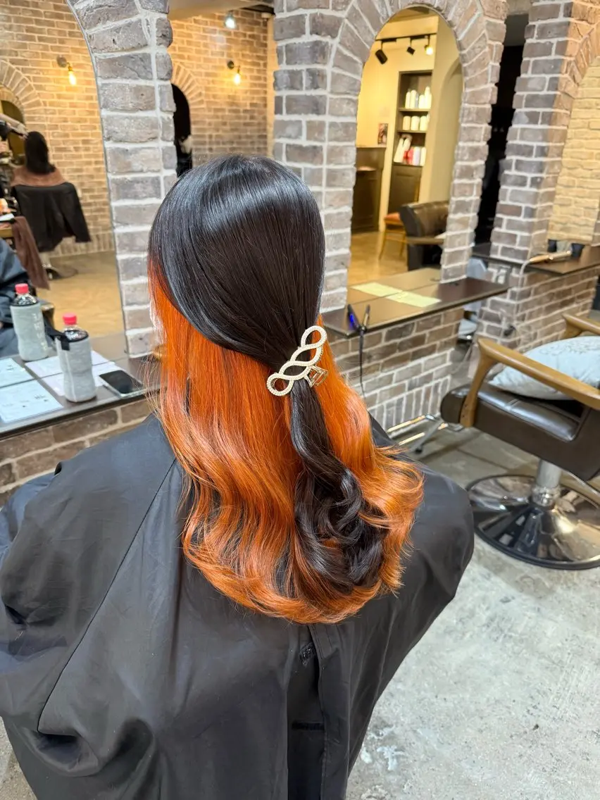 ロング カラー ブリーチ オレンジ カット ヘアカラー トリートメント 艶カラー/インナー /グラデ/大西小百合のヘアスタイル