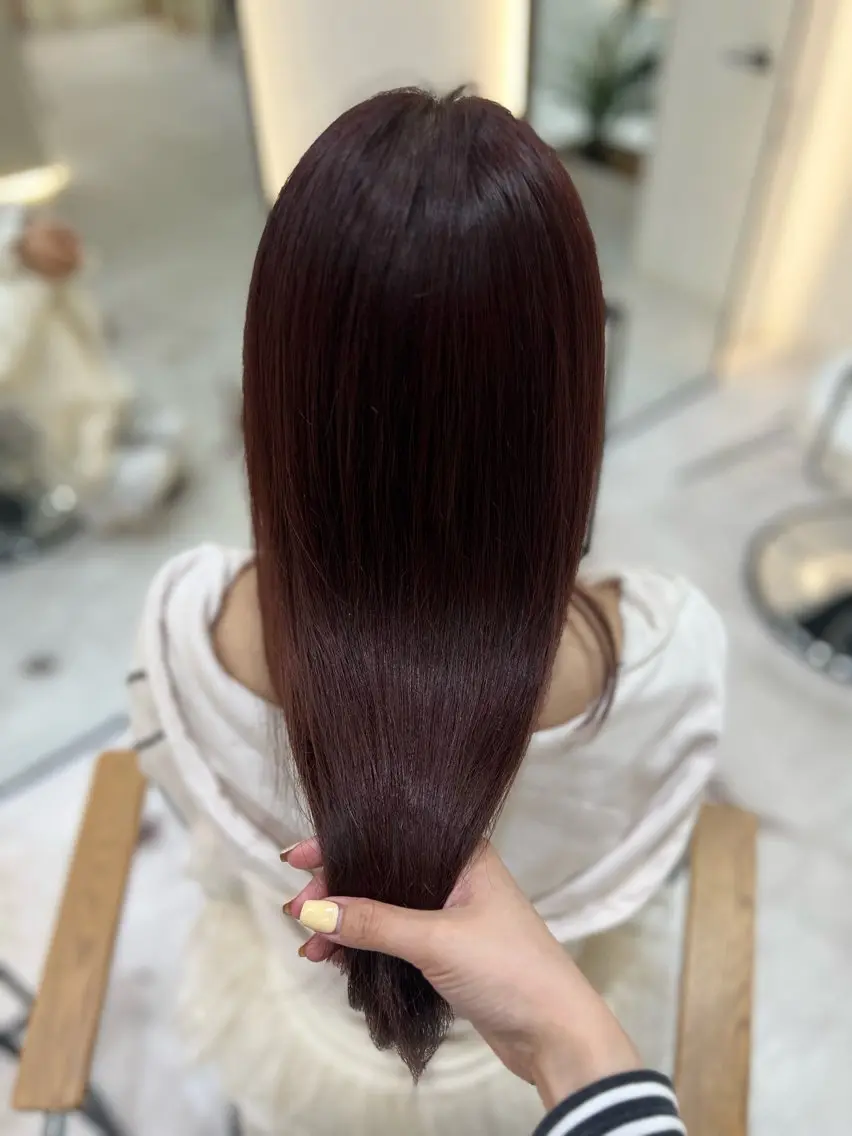 セミロング カラー Zina aimiのヘアスタイル