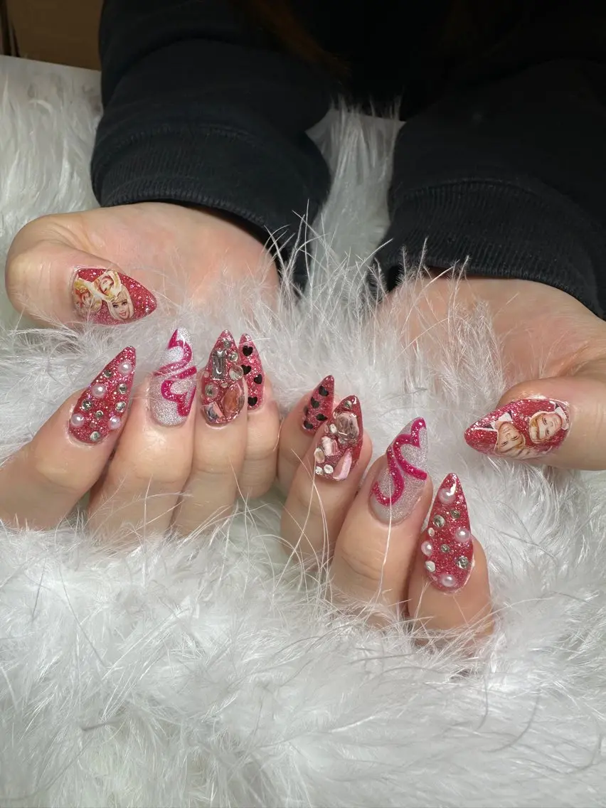 ネイル PEEKABOOミキ ネイル1級保持💅のネイルデザイン