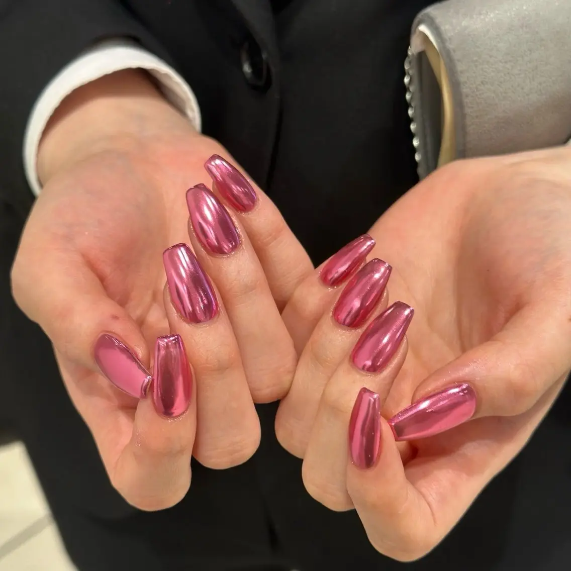 【フット:オフ込み】マグネット・ミラー・オーロラネイルの写真