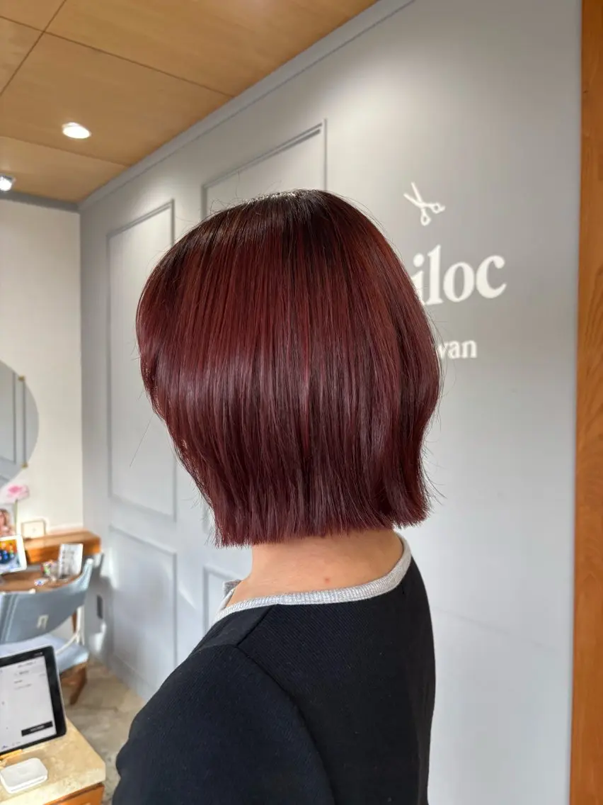 カラー ボブ カット ヘアカラー miloc Maikaのヘアスタイル
