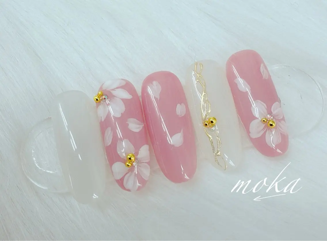 ネイル ハンドネイル ハンドケア 胡蝶蘭レディースサロ ンNailMOKAのネイルデザイン