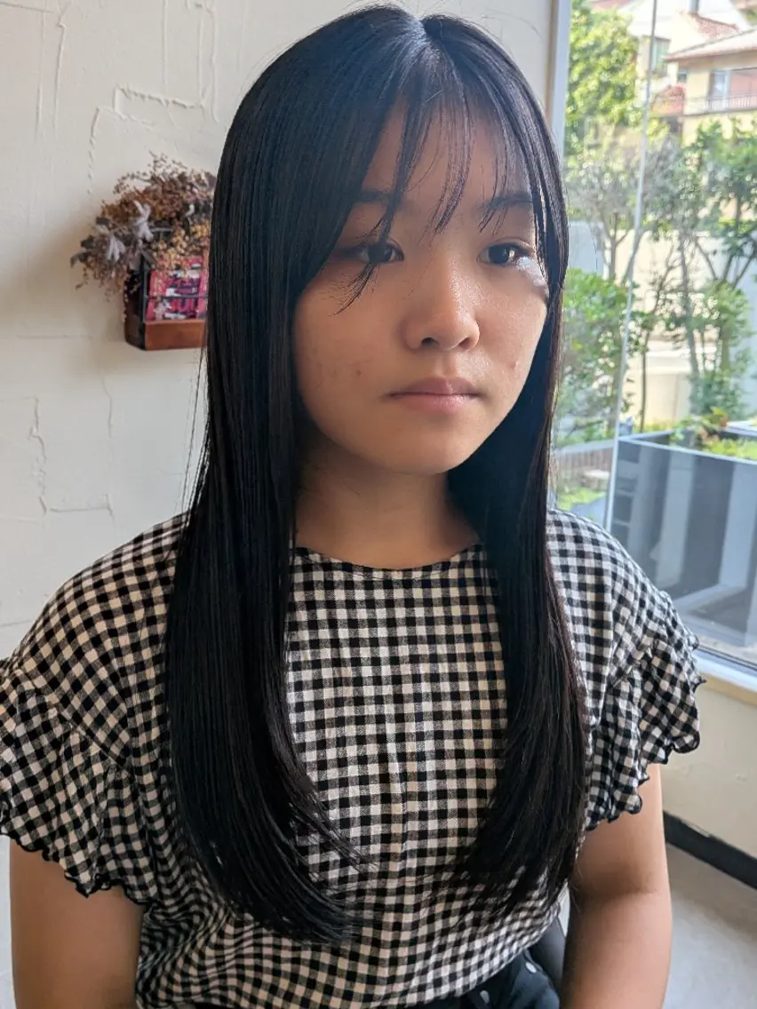 ロング レイヤーカット ローレイヤー カット トリートメント 土屋 夕貴のヘアスタイル