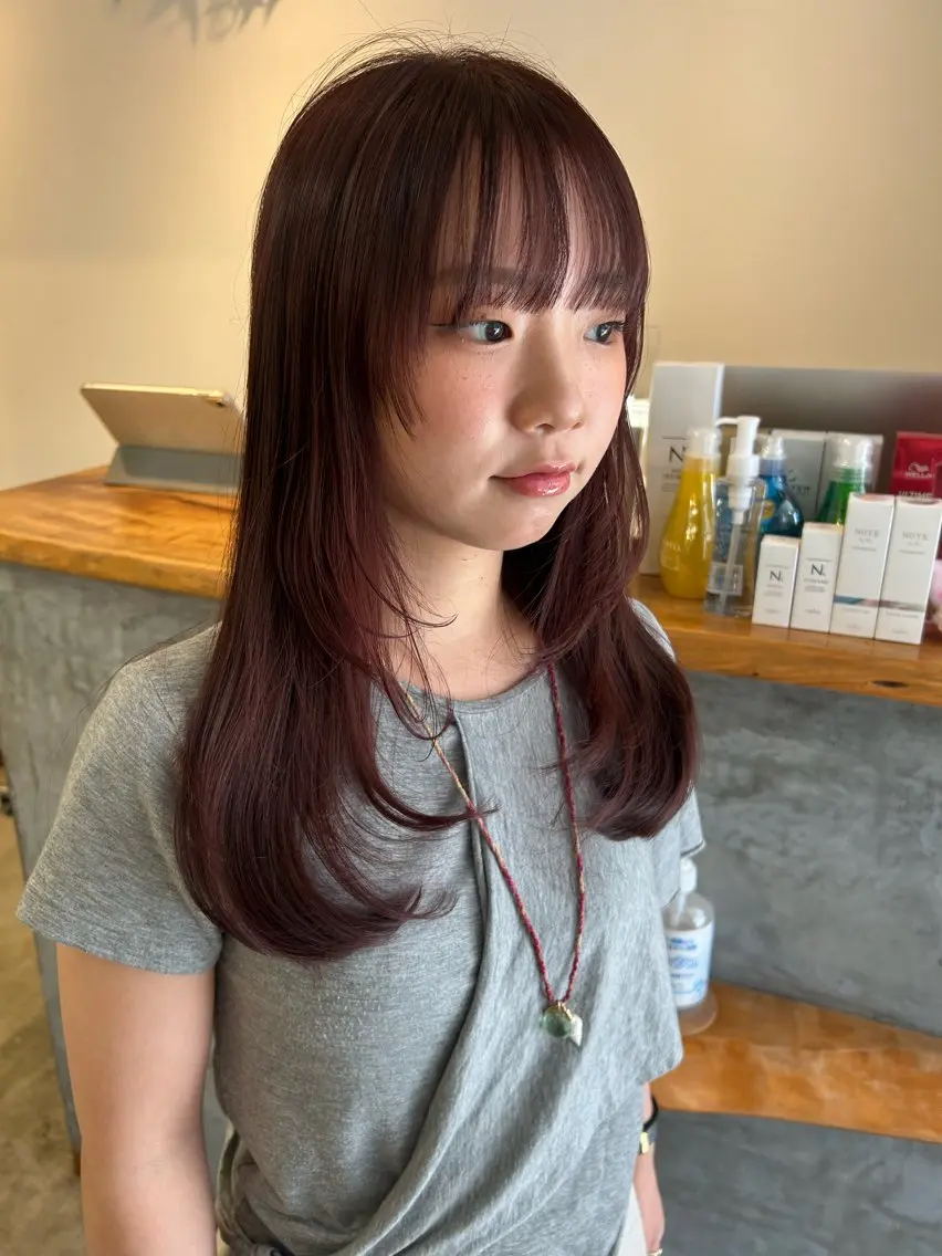 ロング カラー 安達 咲のヘアスタイル