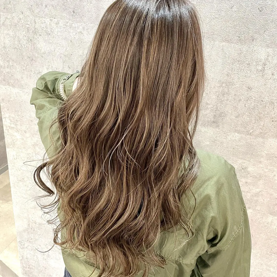 ロング カラー ハイライトカラー ハイライト ✨MiL✨ ✨心斎橋✨のヘアスタイル