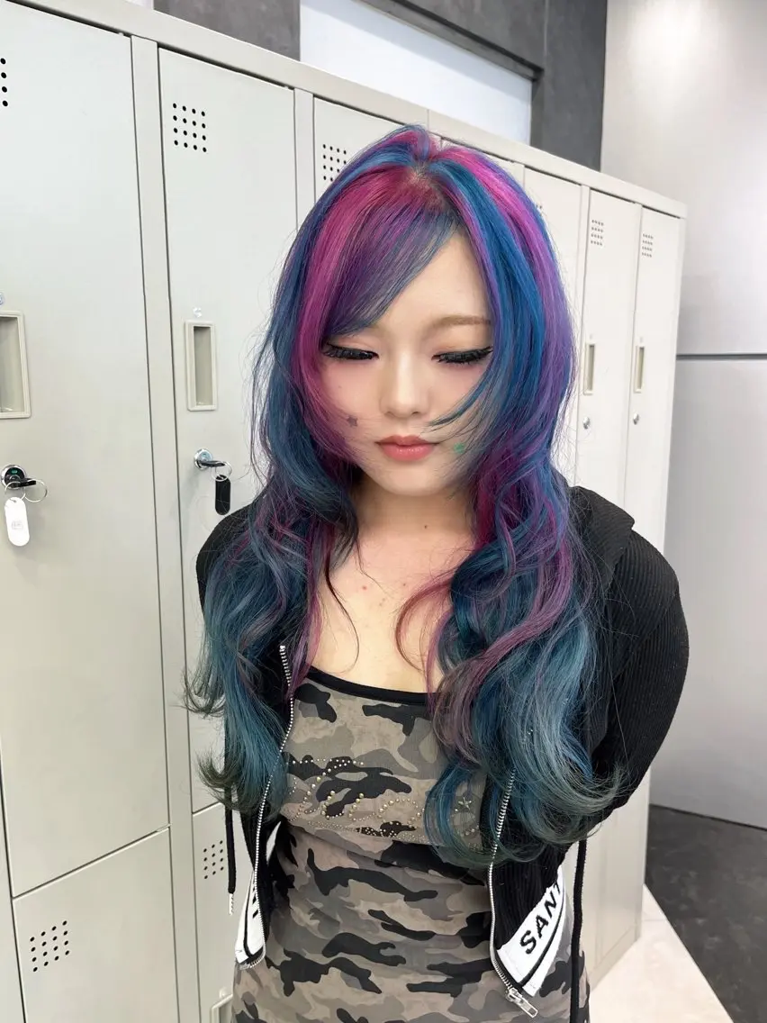 ロング カラー ヘアアレンジ ブリーチ ブルーカラー ハイトーンカラー ピンクカラー パープルカラー ヘアカラー トリートメント ヘアセット ハイトーン/透明感 髪質改善/rinaのヘアスタイル