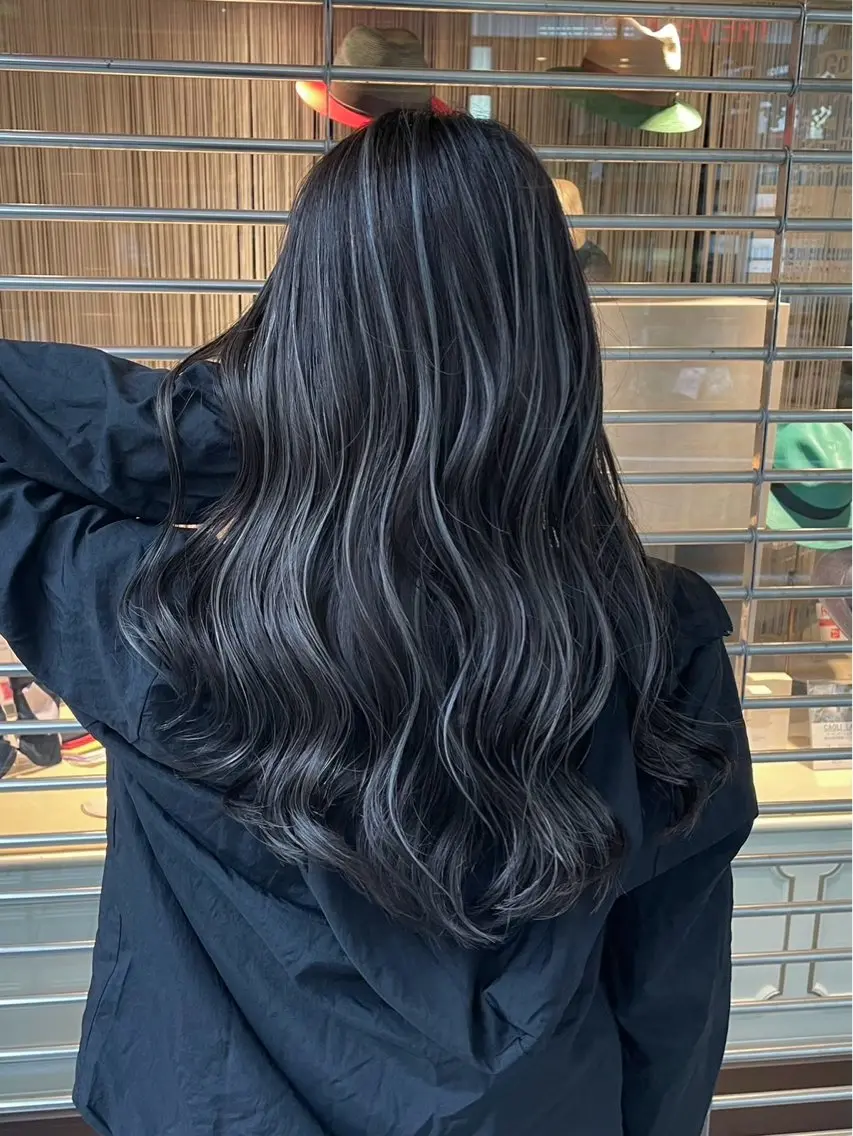 ロング カラー ハイライトカラー ハイライト ヘアカラー トリートメント 💎夏葵 ハイライト /デザイン指名No1のヘアスタイル