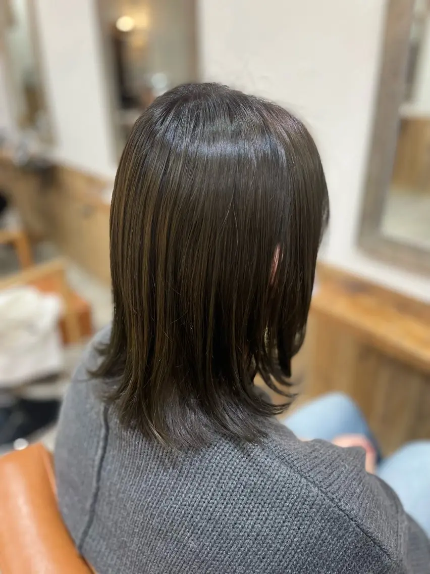 ミディアム カラー ベージュカラー オリーブベージュ Wカラーレイヤーカ ット⚡️CHIAKIのヘアスタイル