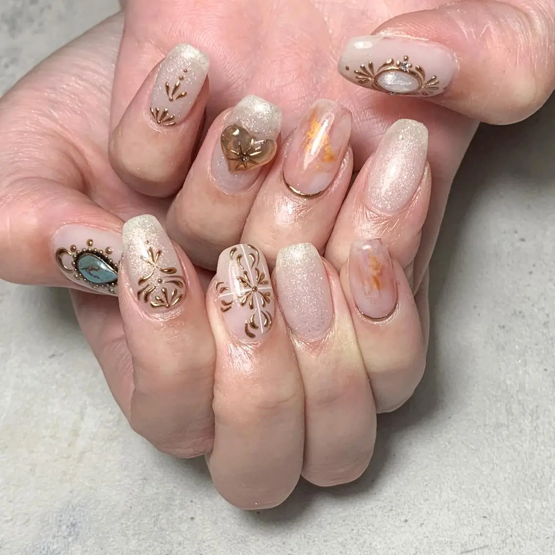 ネイル ハンドネイル FIORITURA aiのネイルデザイン