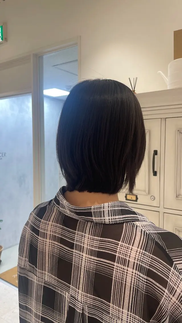 ショート ボブ 上原 彩乃のヘアスタイル