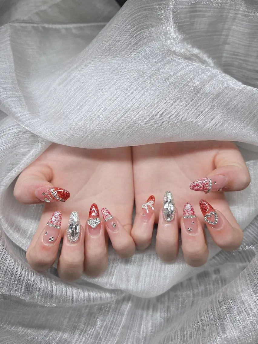 ネイル オーロラネイル チークネイル 長さ出し フットネイル フレンチネイル Lee Nailsのネイルデザイン