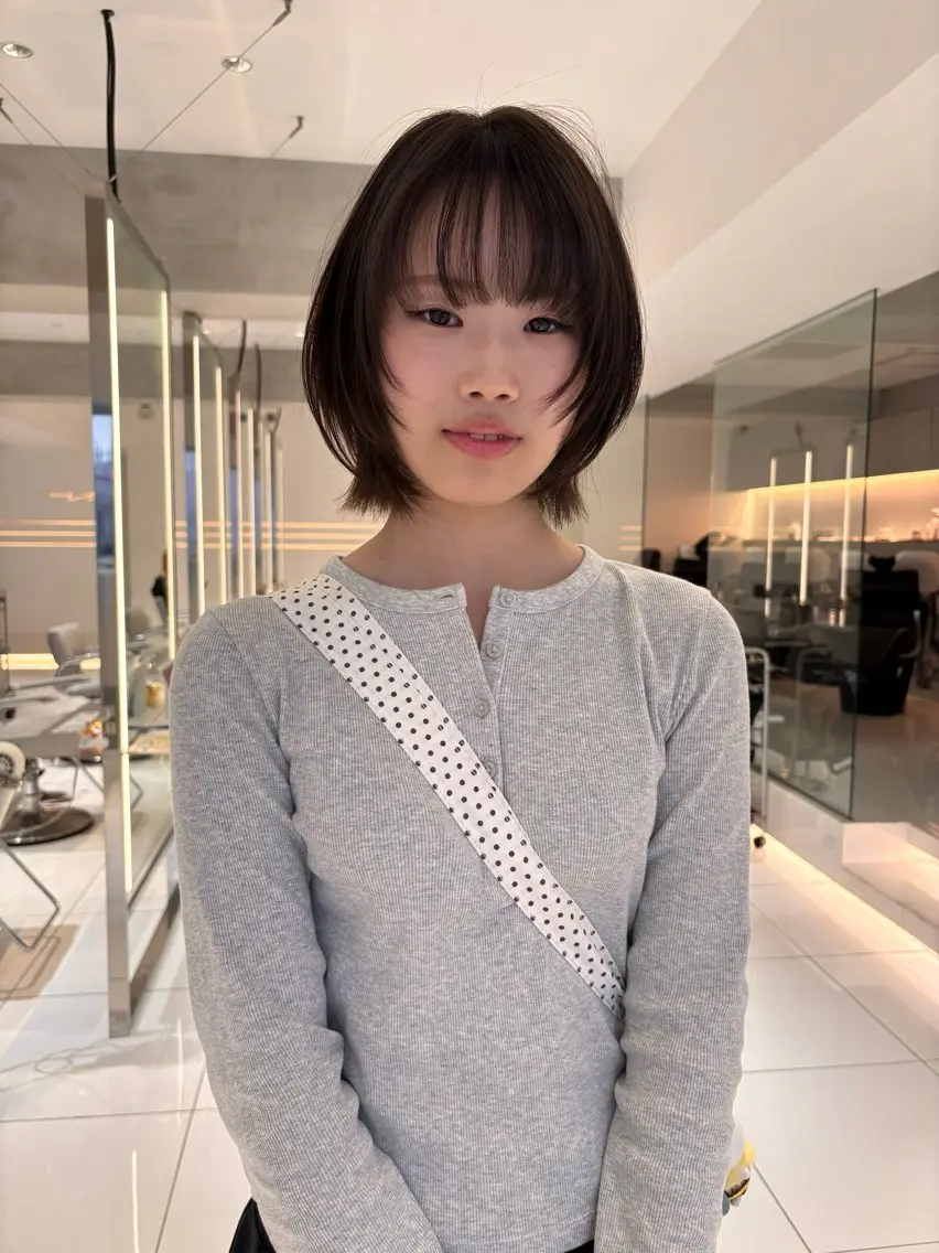 ミディアム カット ⠀ リコのヘアスタイル