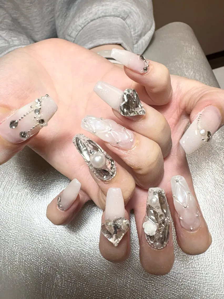ネイル オーロラネイル 長さ出し グラデーション ハート 韓国ネイル ハンドネイル ✨韓国✨nail salonLumieのネイルデザイン